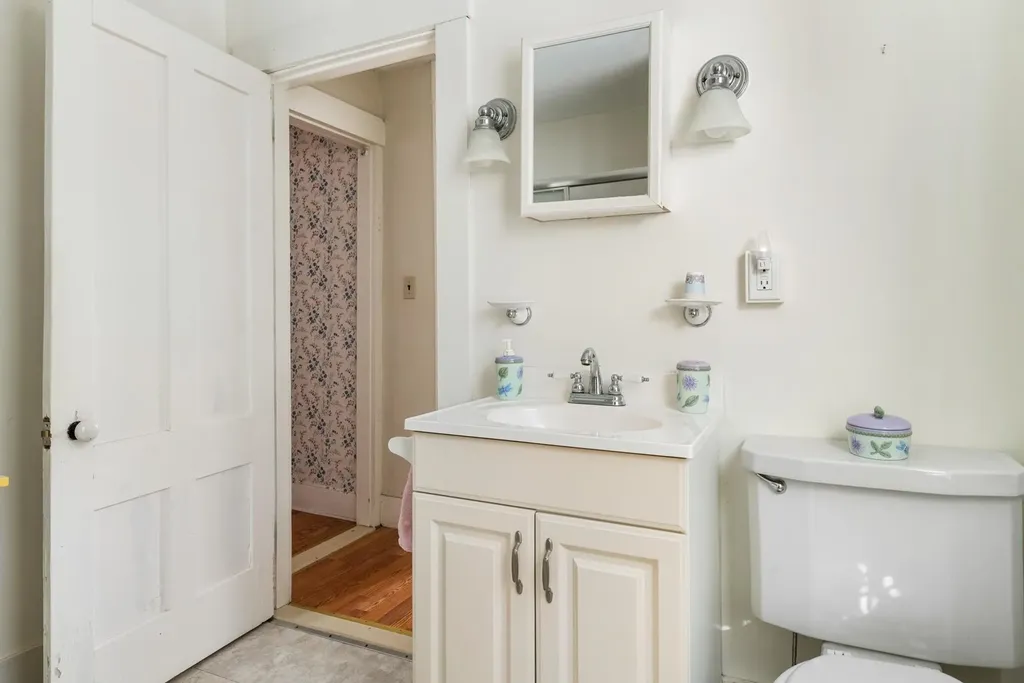 6 Kirtland Street Warner NH 03278