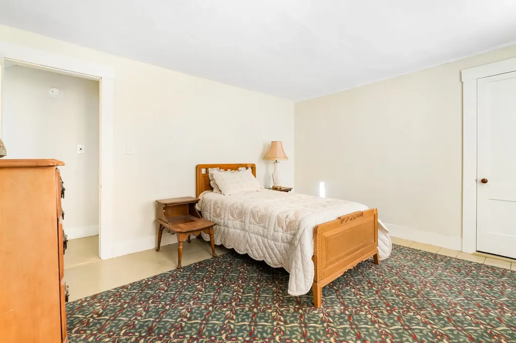 6 Kirtland Street Warner NH 03278