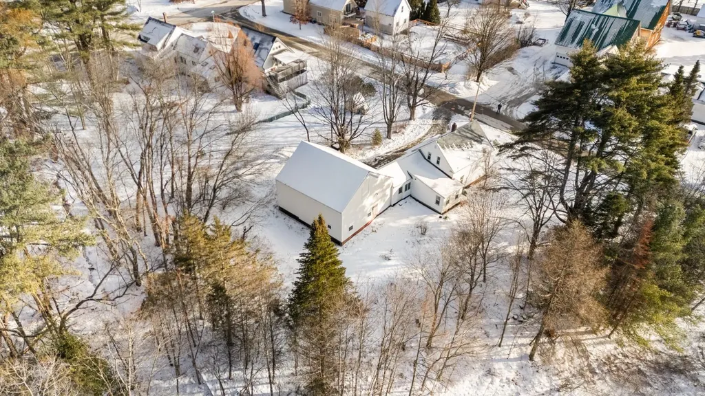 6 Kirtland Street Warner NH 03278