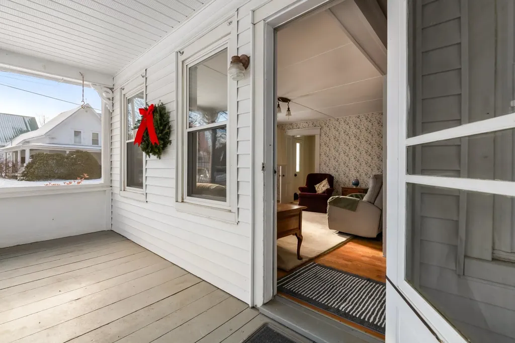 6 Kirtland Street Warner NH 03278
