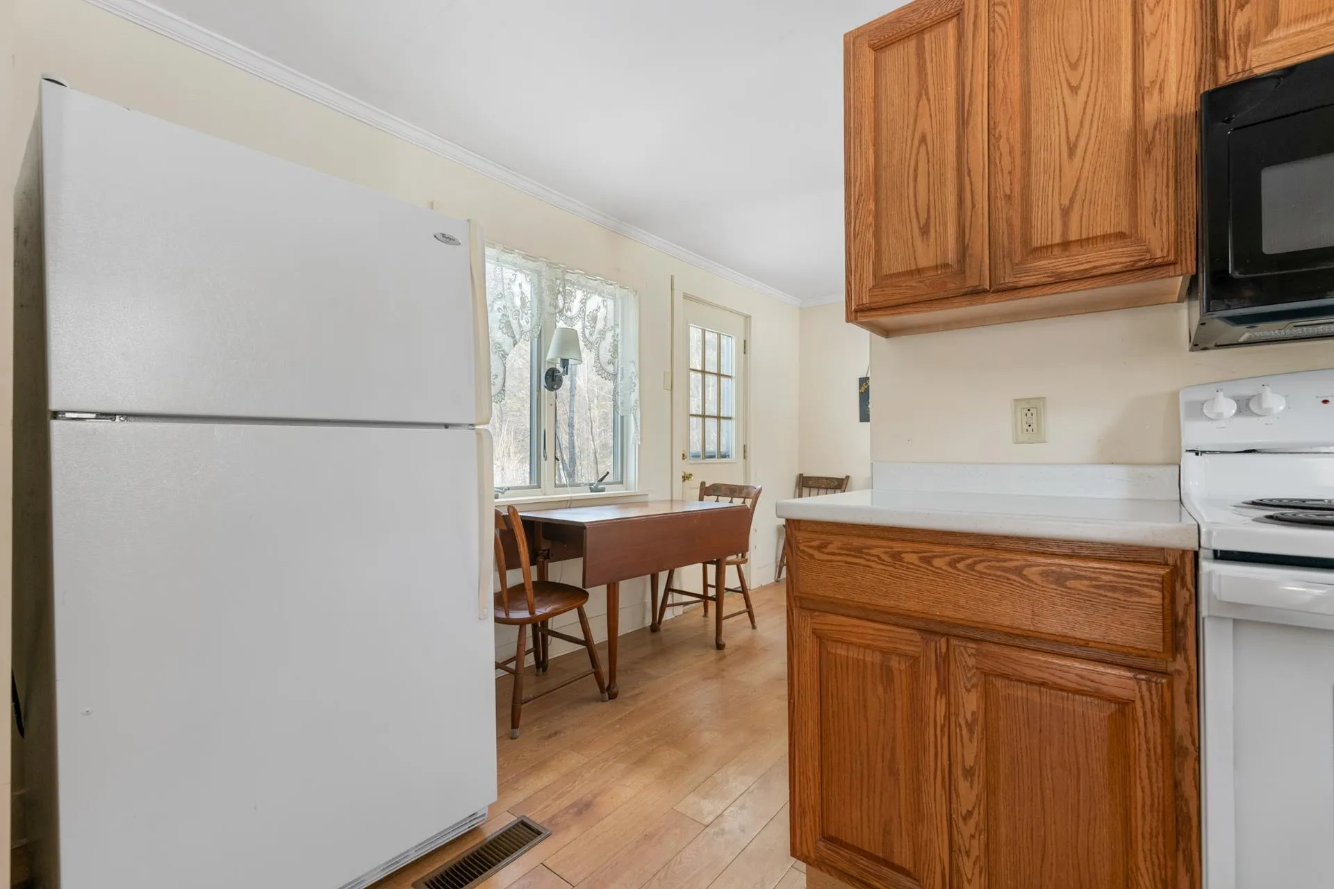 6 Kirtland Street Warner NH 03278
