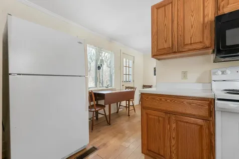 6 Kirtland Street Warner NH 03278