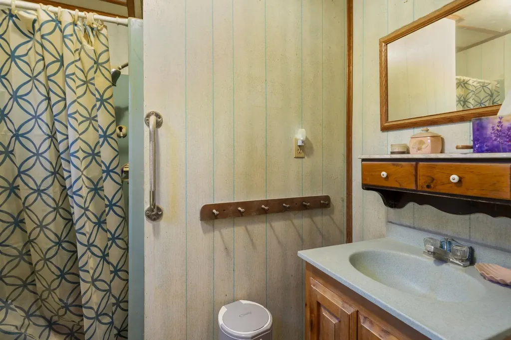 21 Depot Road Chichester NH 03258