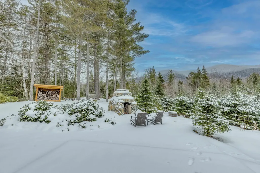 1591 Easton Valley Road Easton NH 03580