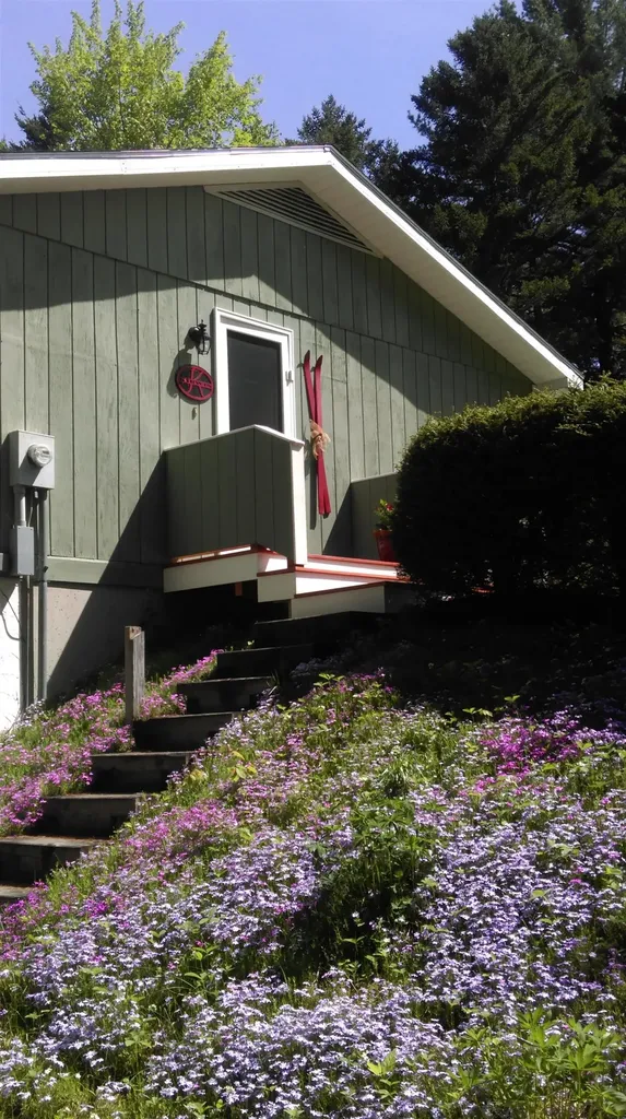 1591 Easton Valley Road Easton NH 03580