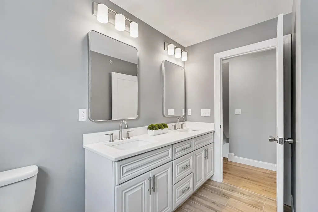 343 Island Pond Road Derry NH 03038