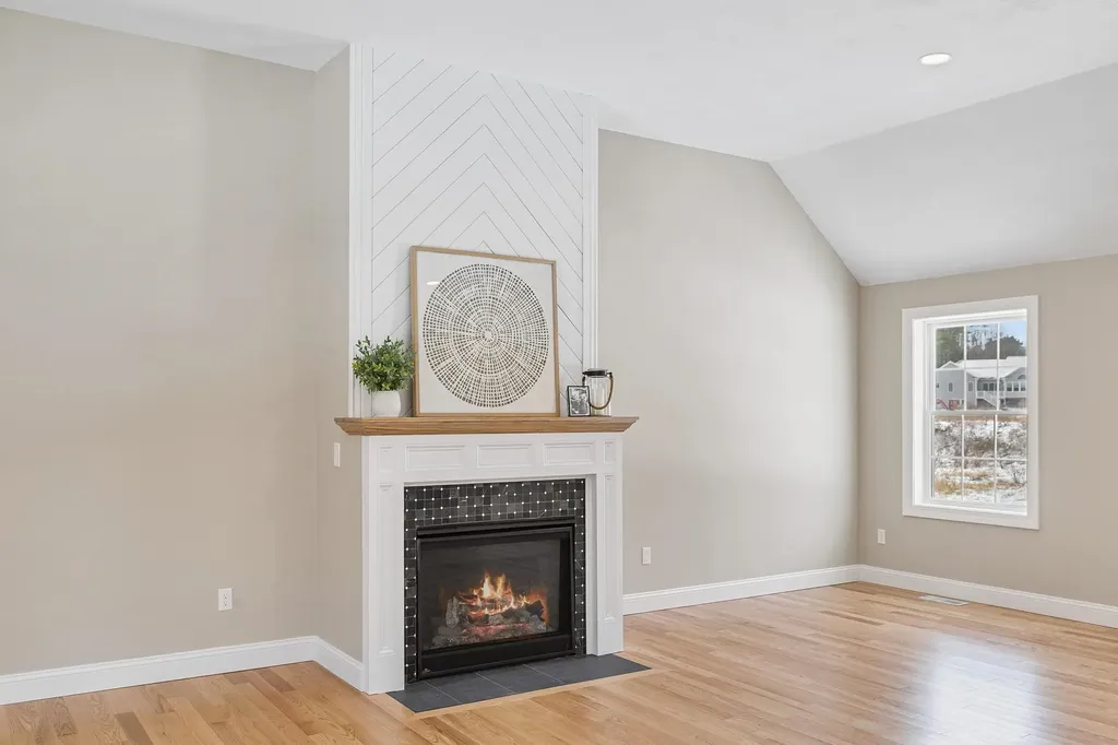 343 Island Pond Road Derry NH 03038