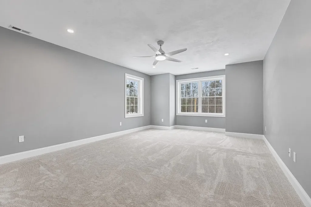 343 Island Pond Road Derry NH 03038