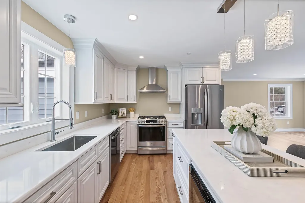 343 Island Pond Road Derry NH 03038