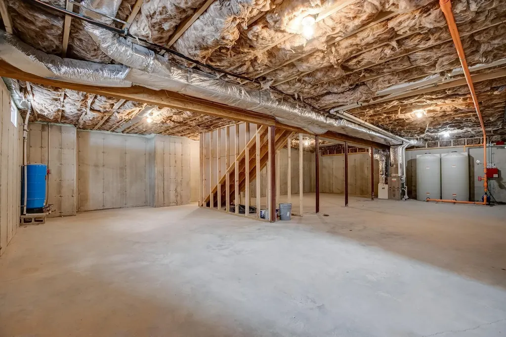 343 Island Pond Road Derry NH 03038