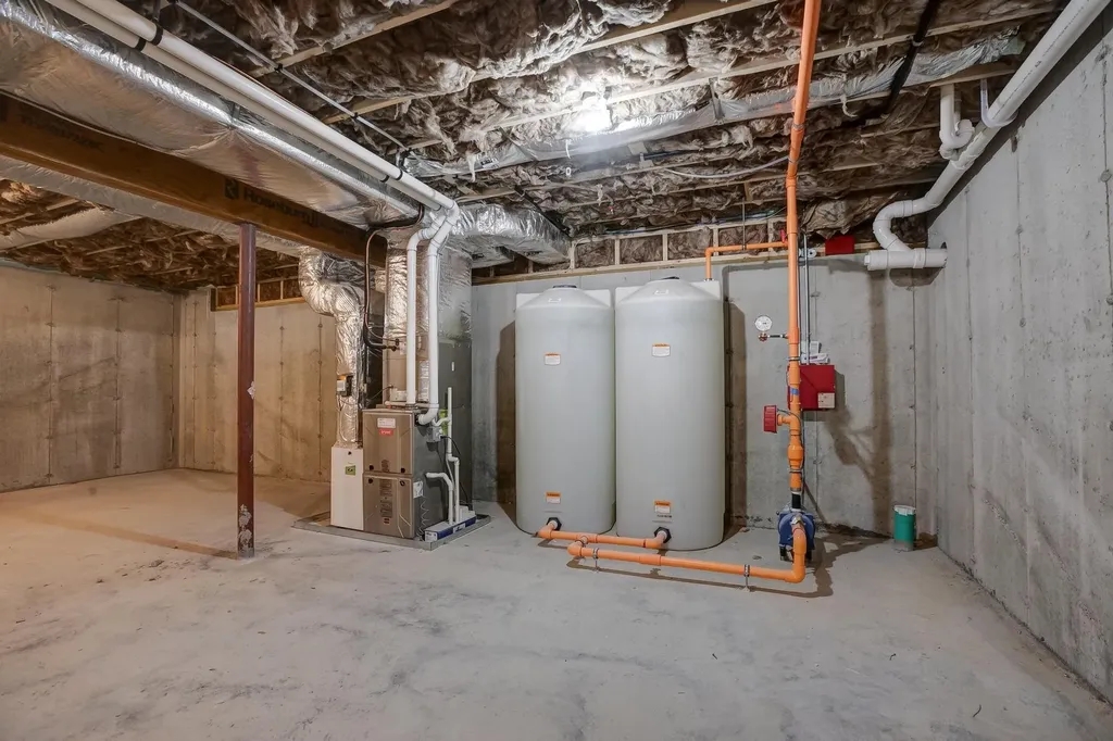 343 Island Pond Road Derry NH 03038