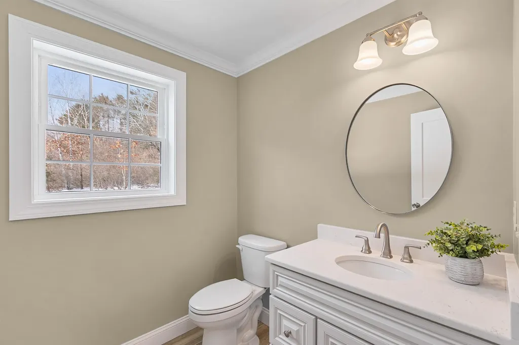 343 Island Pond Road Derry NH 03038