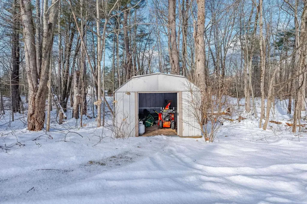 119 Scrabble Road Brentwood NH 03833