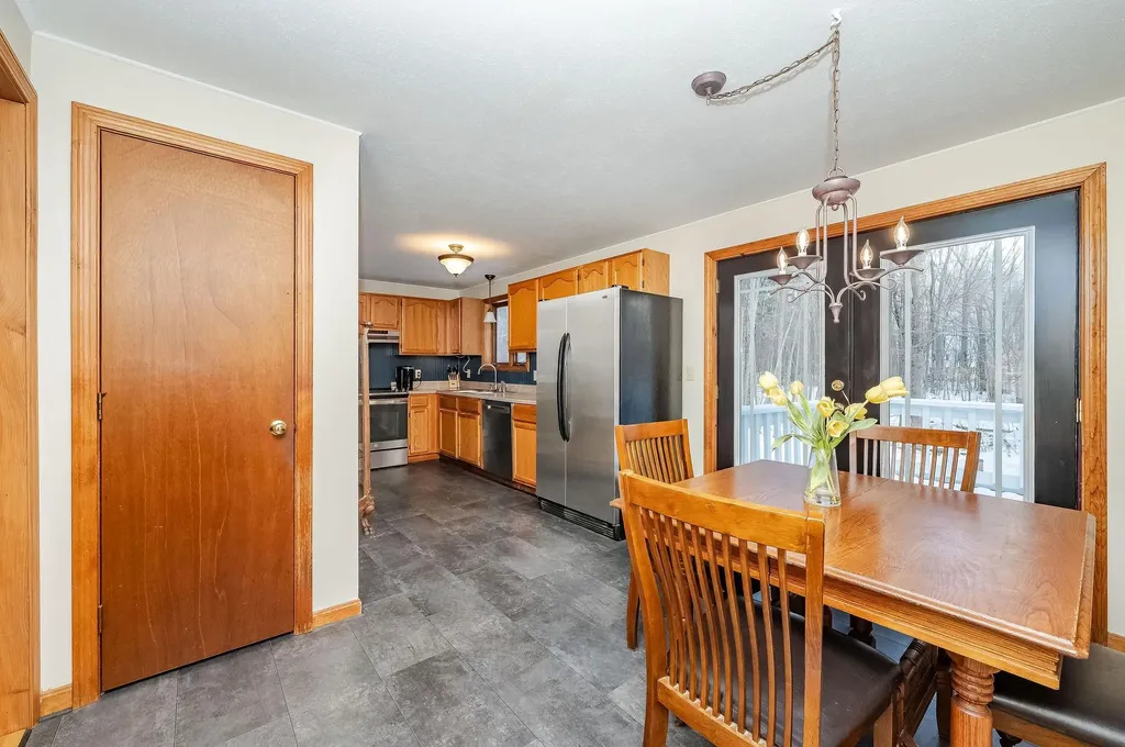 119 Scrabble Road Brentwood NH 03833