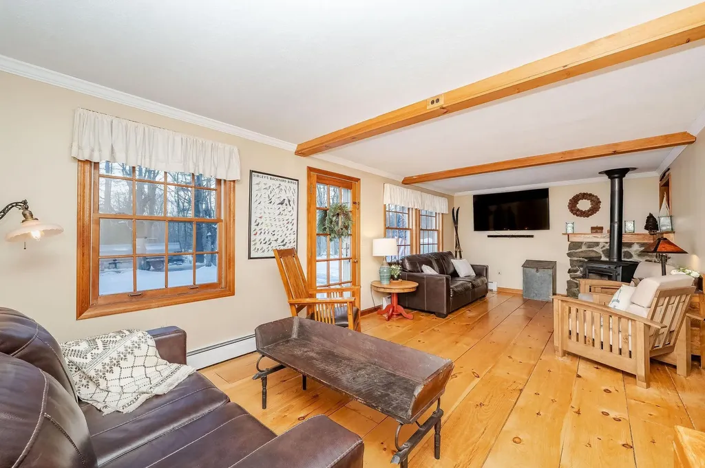 119 Scrabble Road Brentwood NH 03833