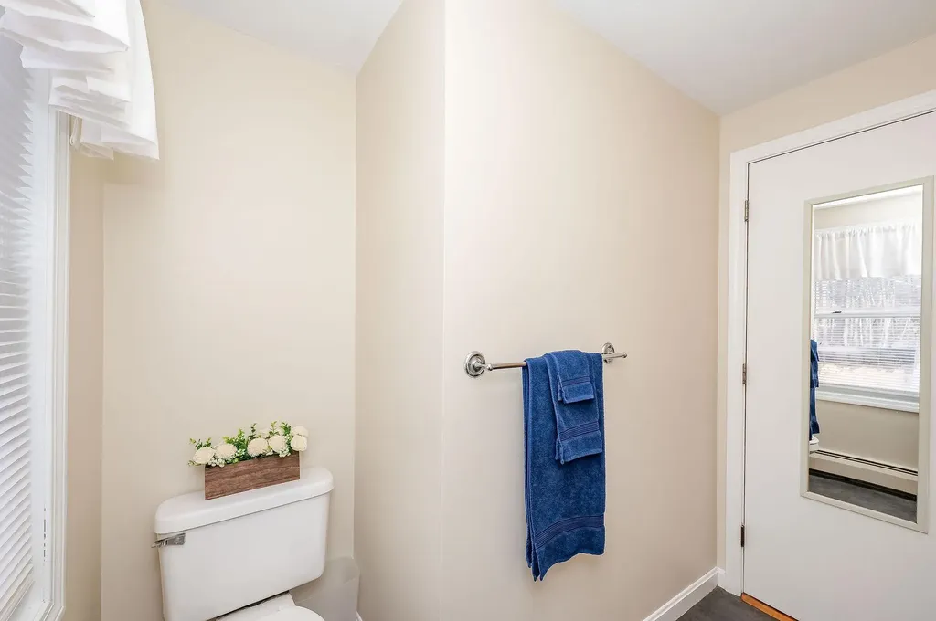 119 Scrabble Road Brentwood NH 03833