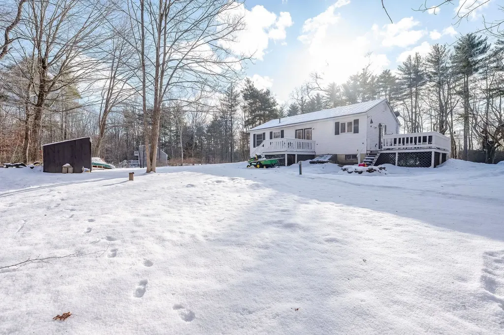 119 Scrabble Road Brentwood NH 03833