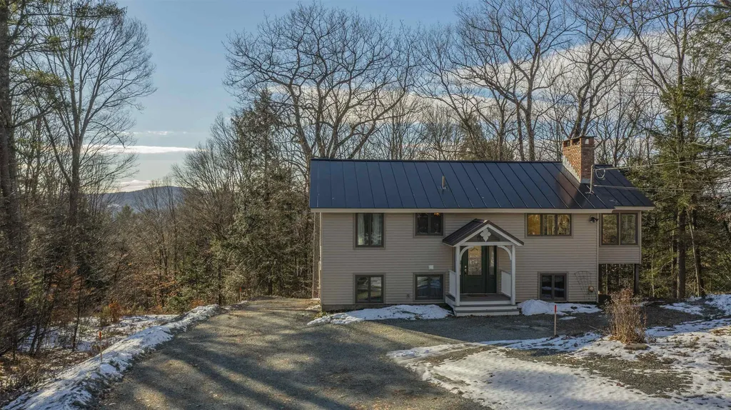 235 Fox Lane Hartford VT 05059