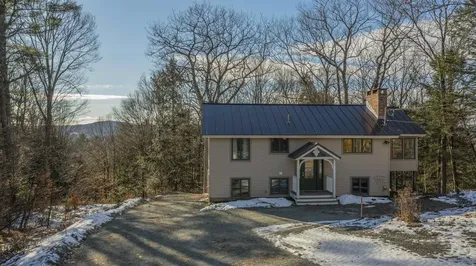 235 Fox Lane Hartford VT 05059