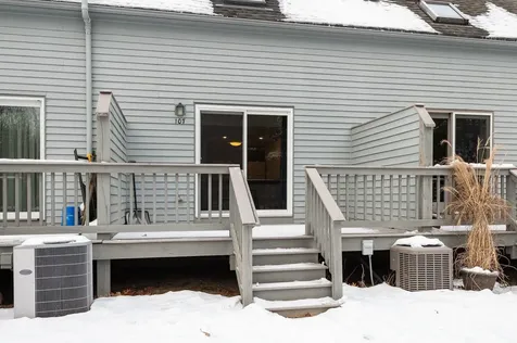 107 Glengarry Drive Stratham NH 03885