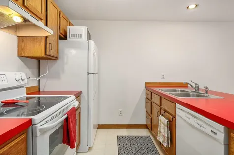 107 Glengarry Drive Stratham NH 03885