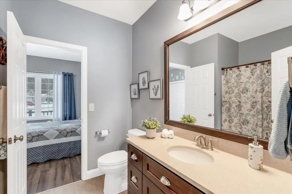 18 Memory Lane Loudon NH 03307