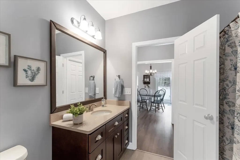 18 Memory Lane Loudon NH 03307