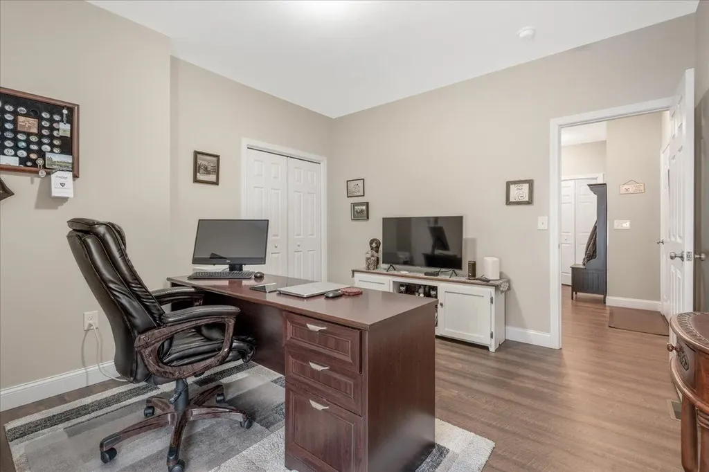 18 Memory Lane Loudon NH 03307