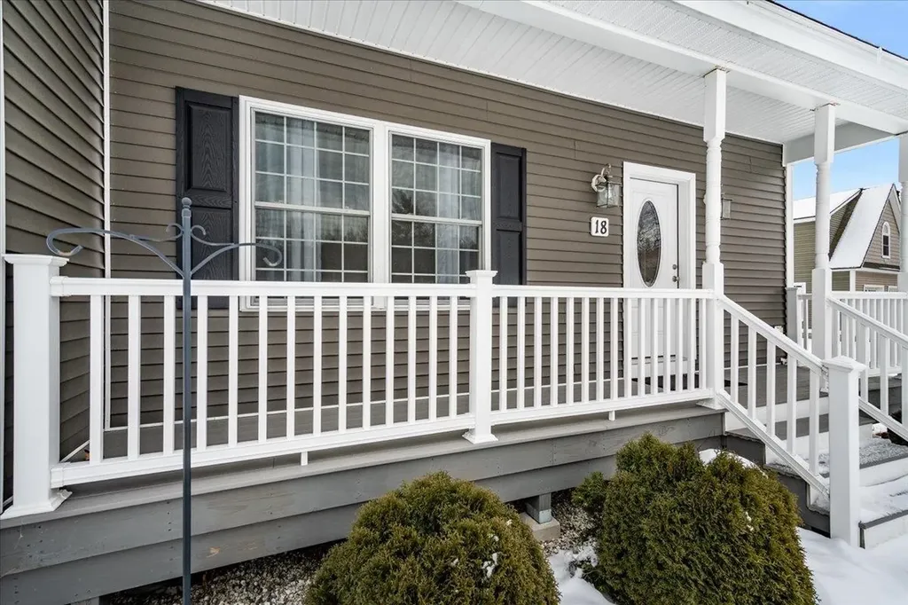 18 Memory Lane Loudon NH 03307