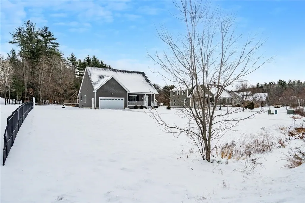 18 Memory Lane Loudon NH 03307