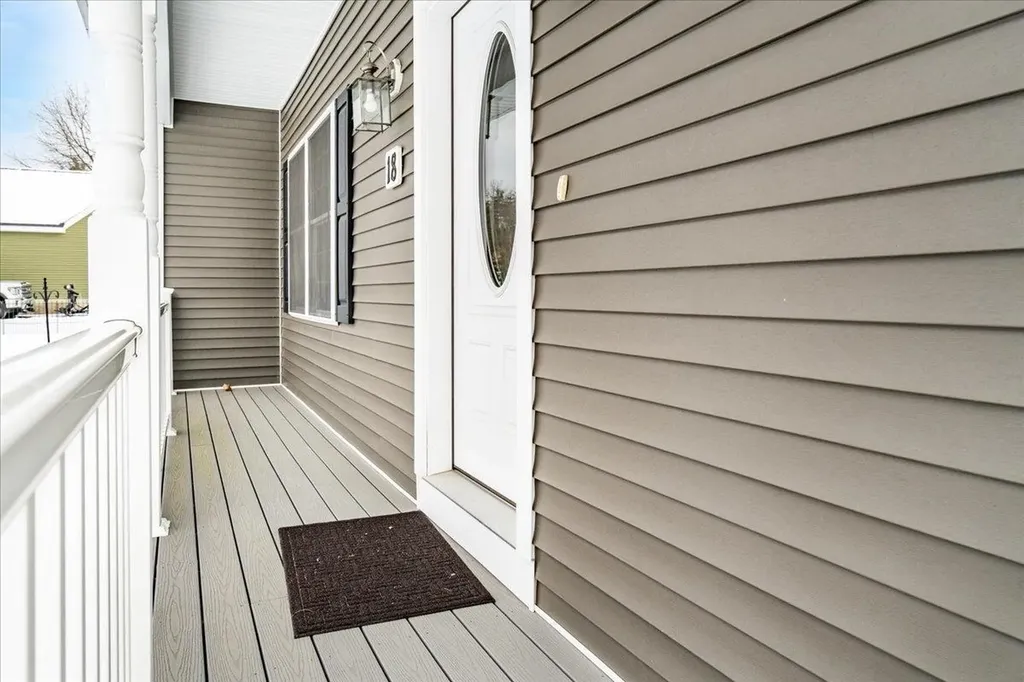 18 Memory Lane Loudon NH 03307