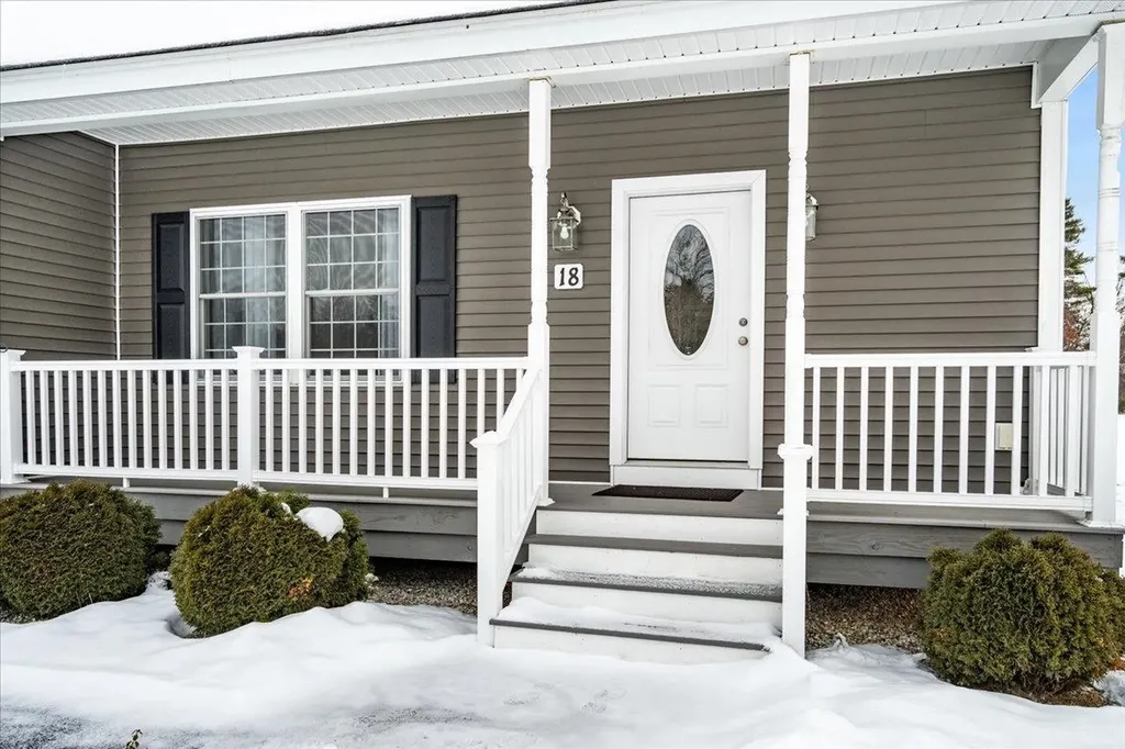 18 Memory Lane Loudon NH 03307