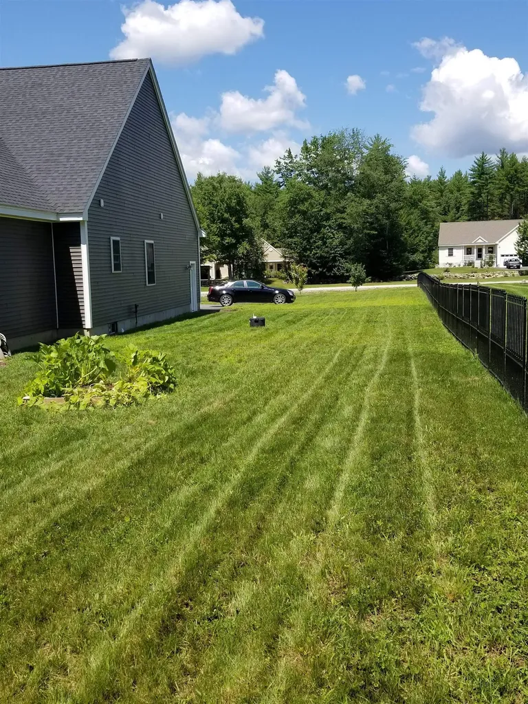 18 Memory Lane Loudon NH 03307