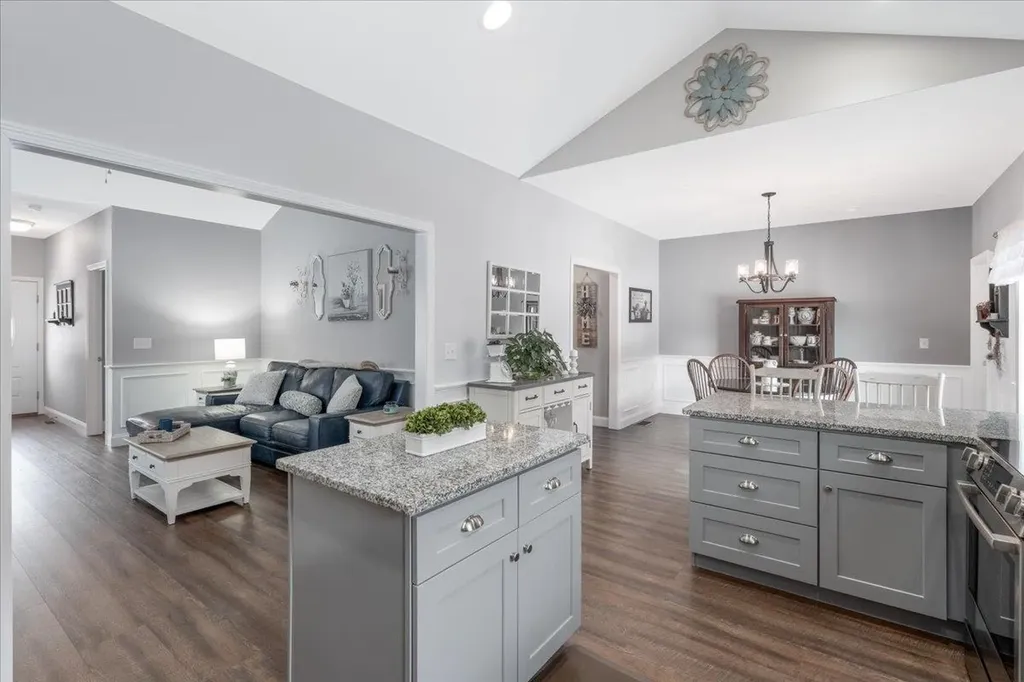 18 Memory Lane Loudon NH 03307