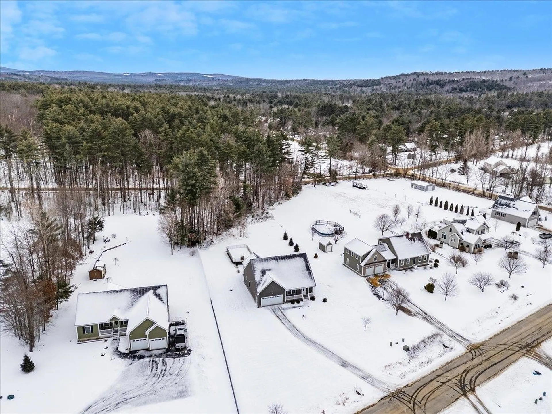 18 Memory Lane Loudon NH 03307