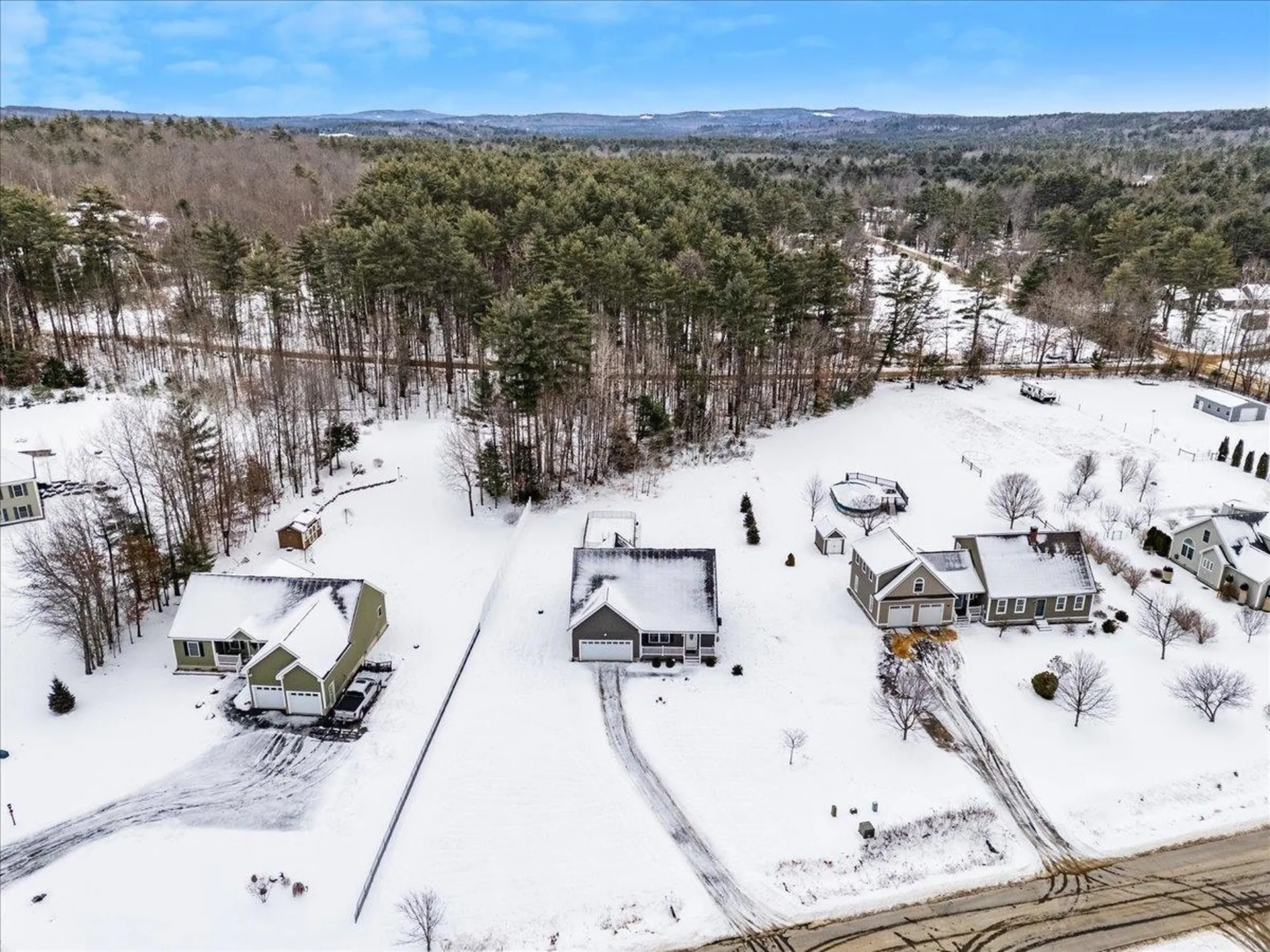 18 Memory Lane Loudon NH 03307
