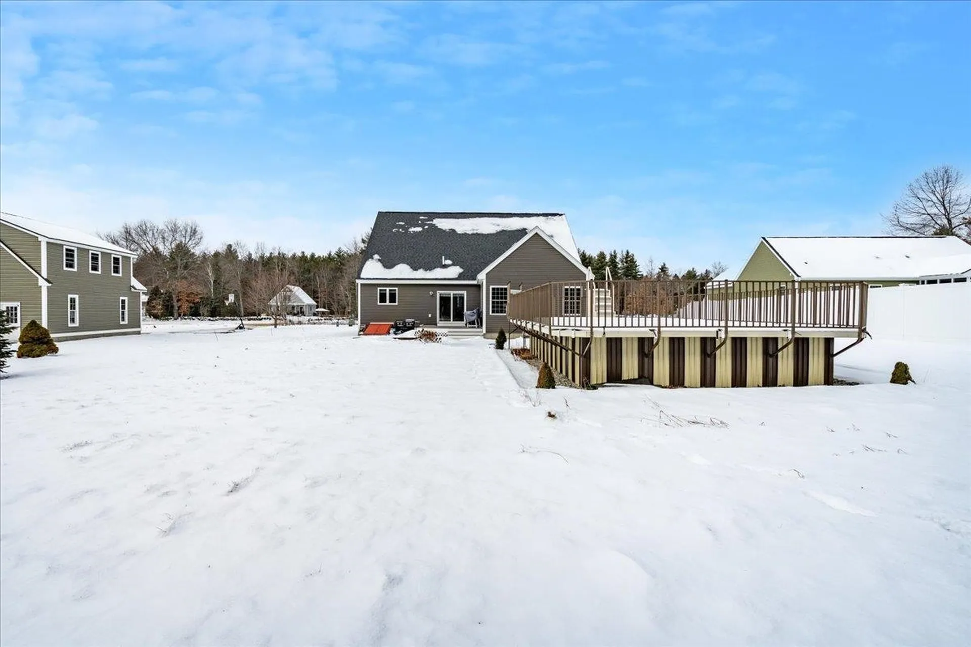 18 Memory Lane Loudon NH 03307