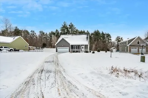 18 Memory Lane Loudon NH 03307