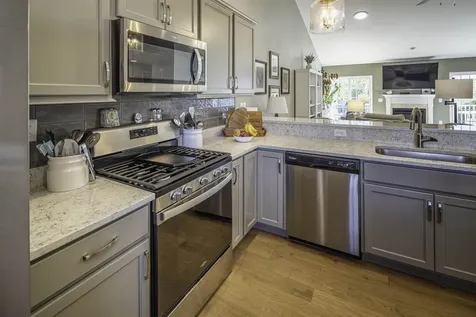 16B Lunas Avenue Epping NH 03042