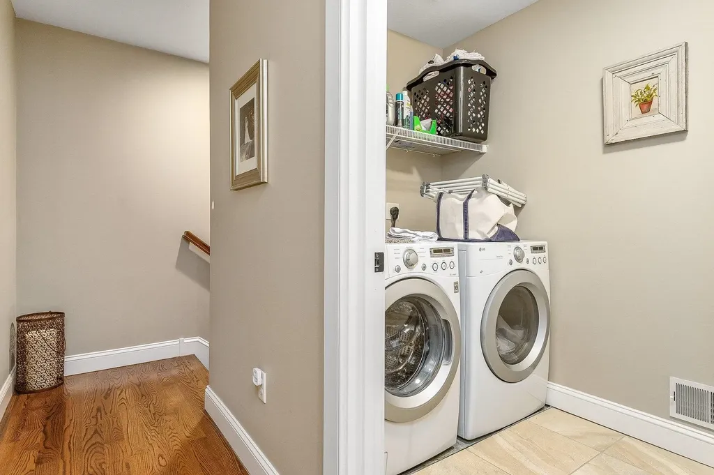 24 Drinkwater Road Exeter NH 03833