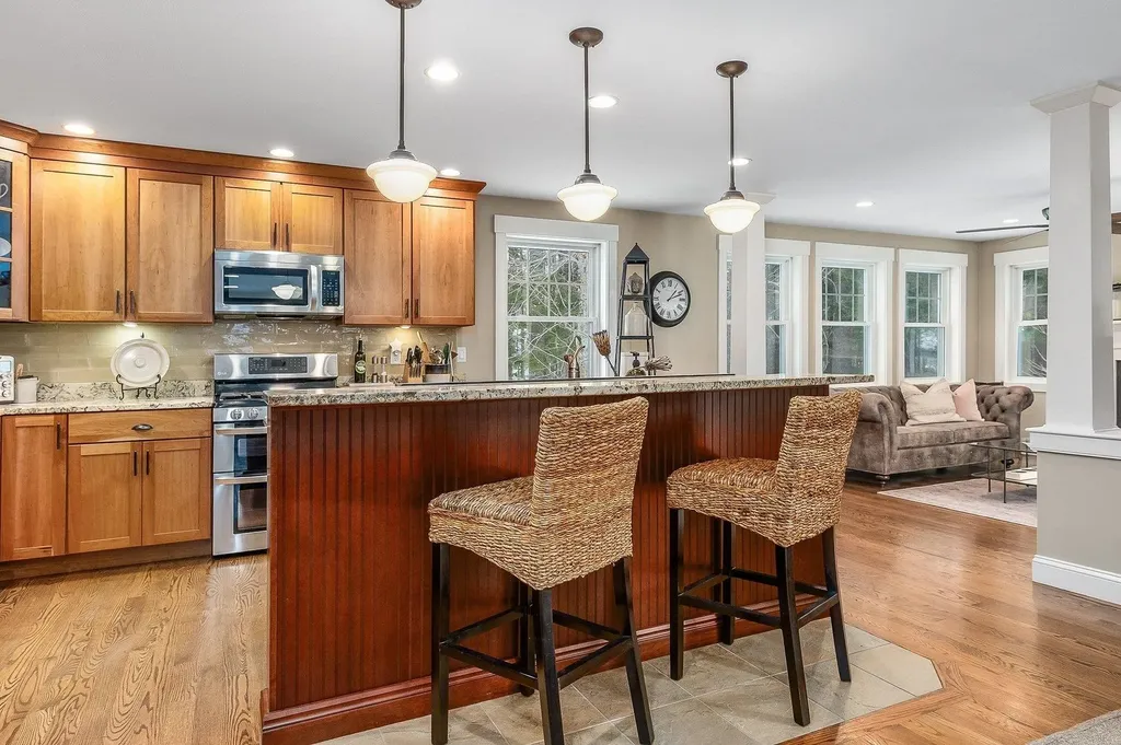 24 Drinkwater Road Exeter NH 03833