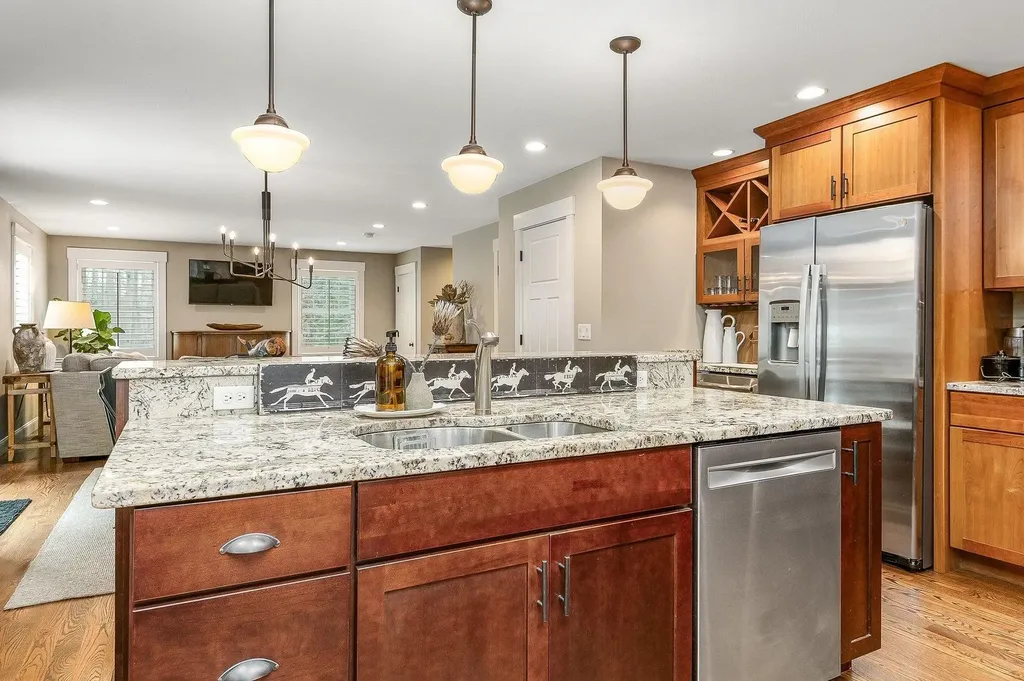 24 Drinkwater Road Exeter NH 03833