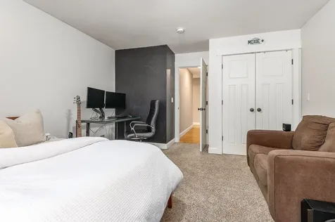 24 Drinkwater Road Exeter NH 03833