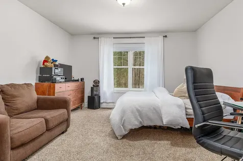 24 Drinkwater Road Exeter NH 03833