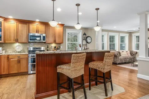 24 Drinkwater Road Exeter NH 03833