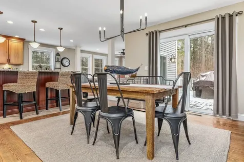 24 Drinkwater Road Exeter NH 03833