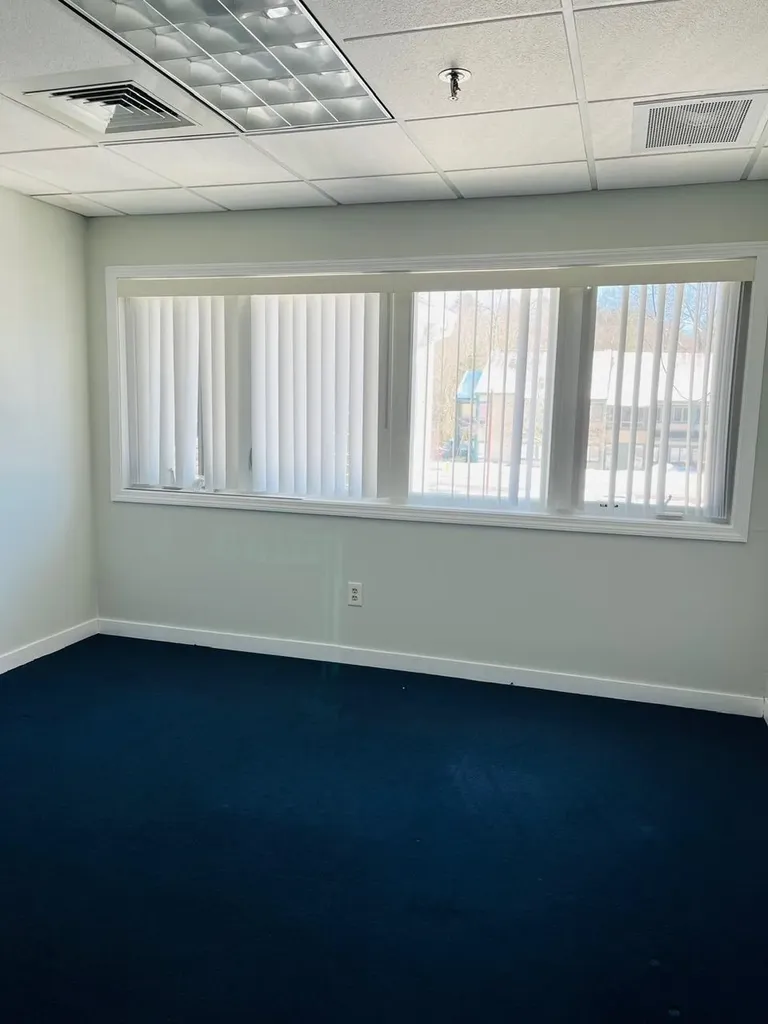 90 Stiles Road Salem NH 03079