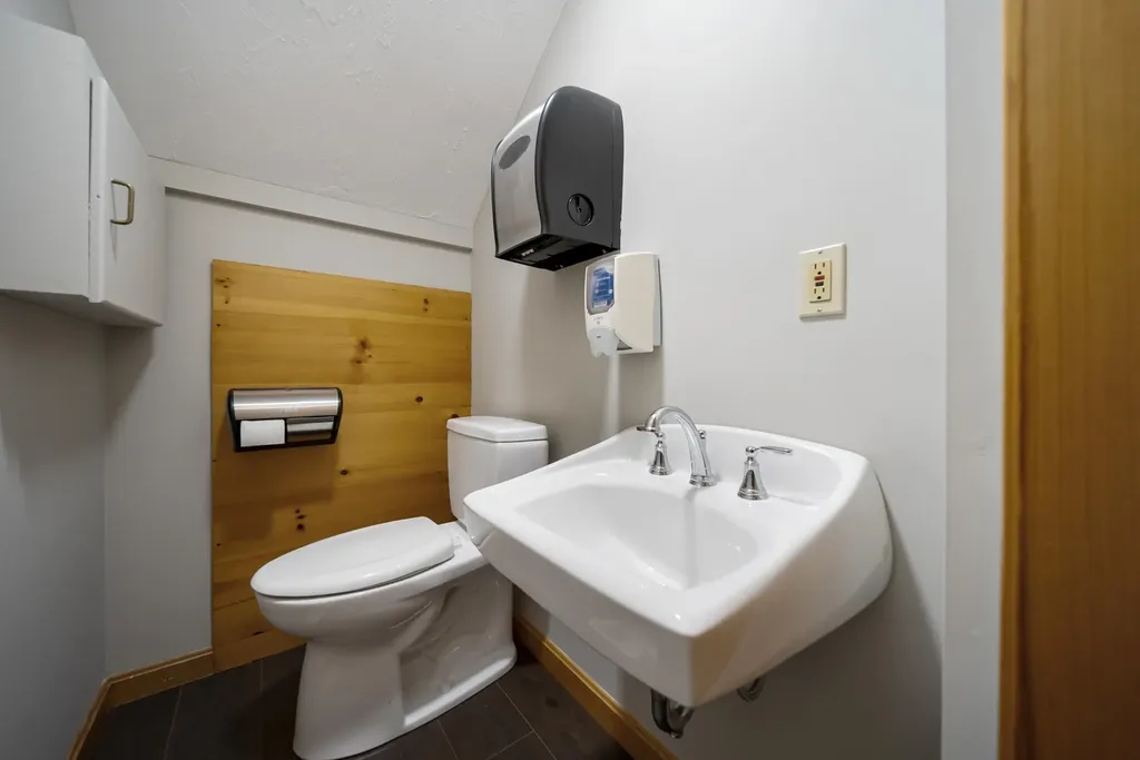 60 Whittier Highway Moultonborough NH 03254