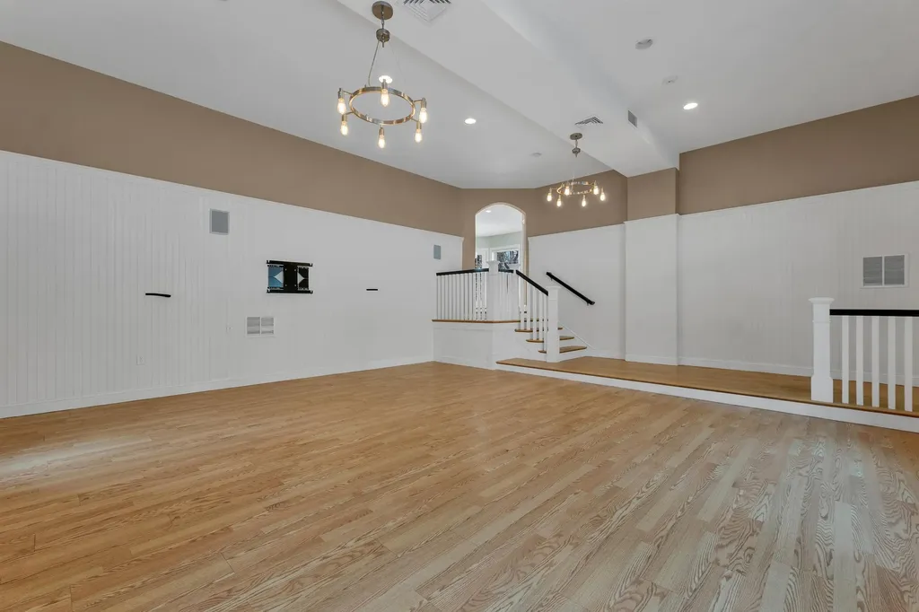 2 Caverno Drive Lee NH 03861