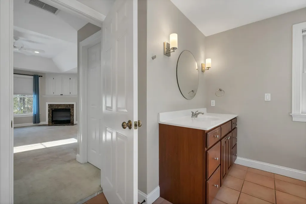 2 Caverno Drive Lee NH 03861